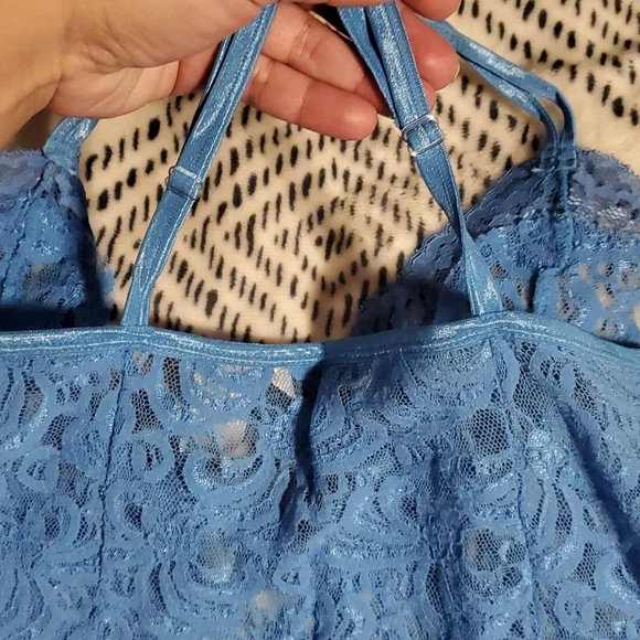 Blue nightie - Picture 6 of 7